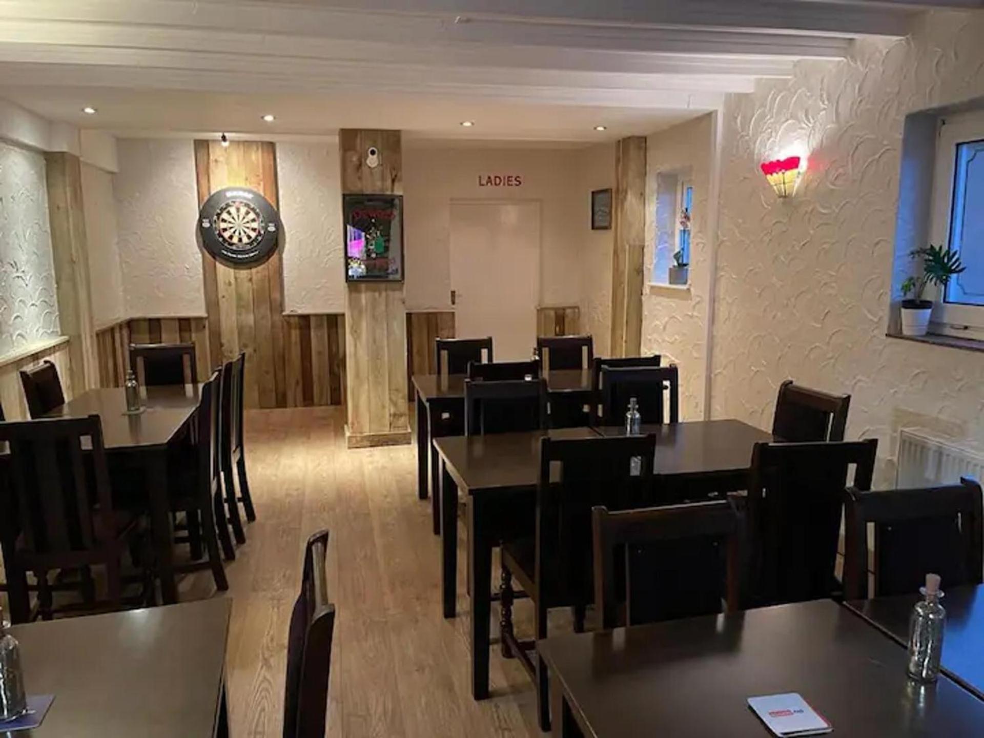 2 Bed-Sleeps 4-Sea View-Pet Friendly-Parking Apartment Llanelli Ngoại thất bức ảnh