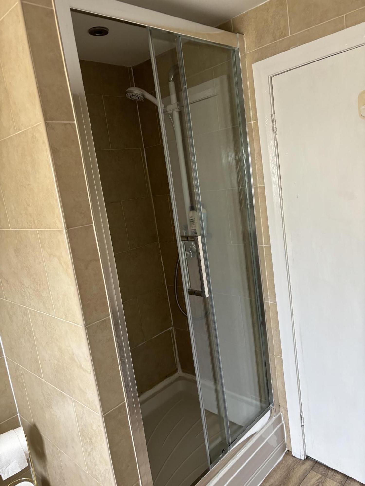 2 Bed-Sleeps 4-Sea View-Pet Friendly-Parking Apartment Llanelli Ngoại thất bức ảnh